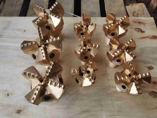 152mm Three Wings pdc well drilling bit Steel Body