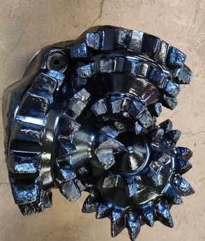 14 3 / 4'' Iadc117g Steel Tooth Tricone Rock Bit For Oil Drilling And Geological Drilling