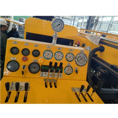 1640 Feet GLXD-4 Diamond Core Drill Rig Full Hydraulic Mining Based On Crawler Chassis