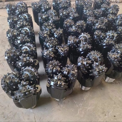 Air Drilling Iadc 545 Hard Rock Tricone Bit For Oil Well With Elastomer Sealed Bearing