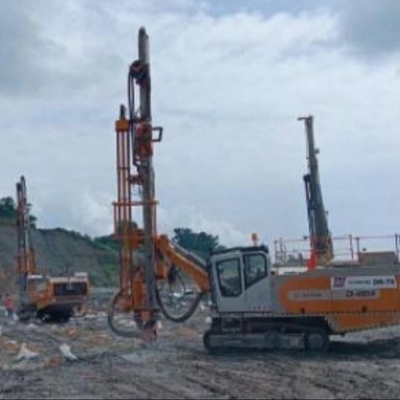 Full Hydraulic Crawler Chassis Integrated DTH Surface Drill Rig Machines for Ore Mining